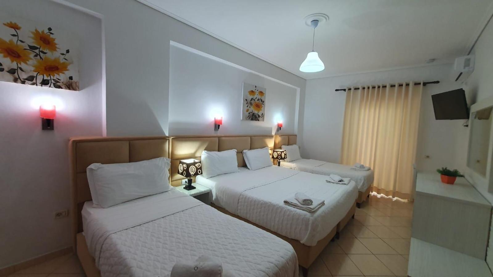 Hotel Ceko Sarande Luaran gambar